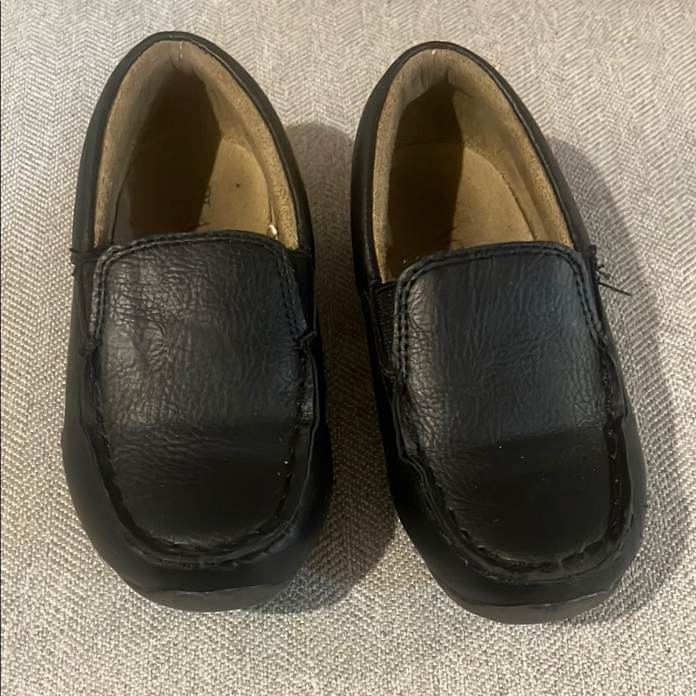 The Children’s Place Black Loafers size 6 little boys